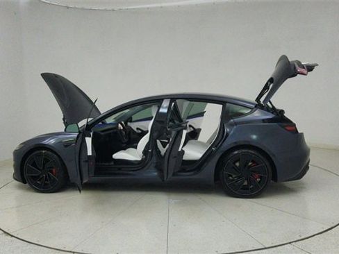 Used 2025 Tesla Model 3 Performance image 76