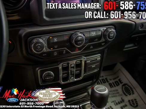 Used 2022 Jeep Gladiator Sport image 17