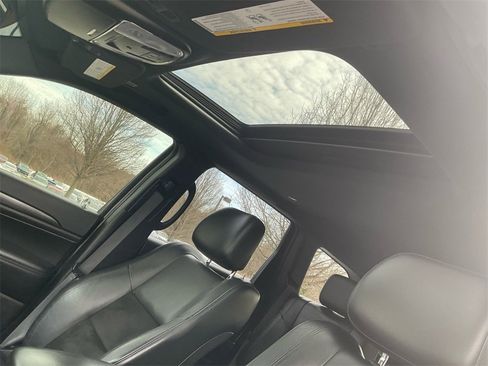 Used 2020 Jeep Grand Cherokee Altitude image 17