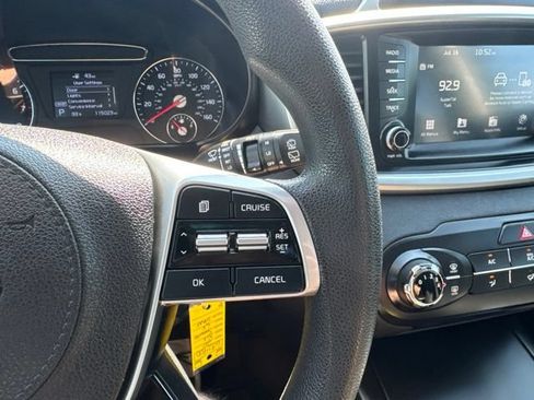 Used 2020 Kia Sorento FWD V6 image 23