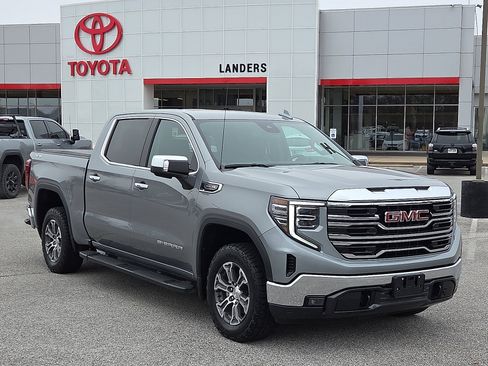 Used 2023 GMC Sierra 1500 SLT w/ SLT Convenience Package image 1