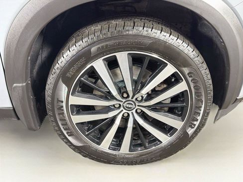 Used 2024 Nissan Pathfinder Platinum AWD/4WD image 37