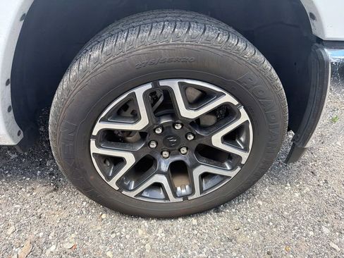 Used 2026 RAM 1500 Laramie AWD/4WD image 18