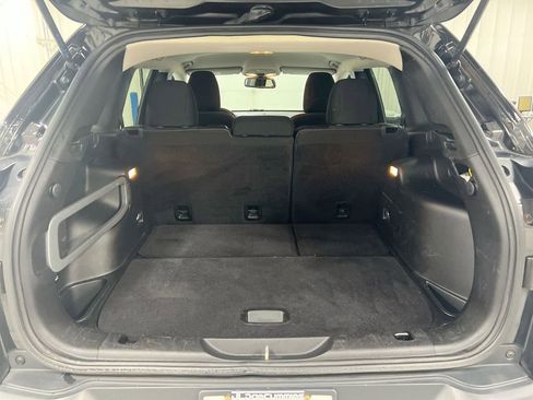 Used 2015 Jeep Cherokee Latitude w/ Trailer Tow Group FWD image 22