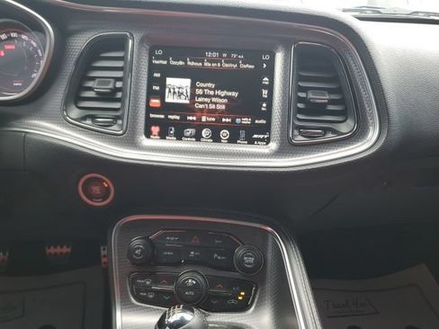 Used 2015 Dodge Challenger SRT Hellcat RWD image 20
