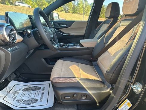 New 2026 Chevrolet Equinox ACTIV w/ Convenience Package III image 10