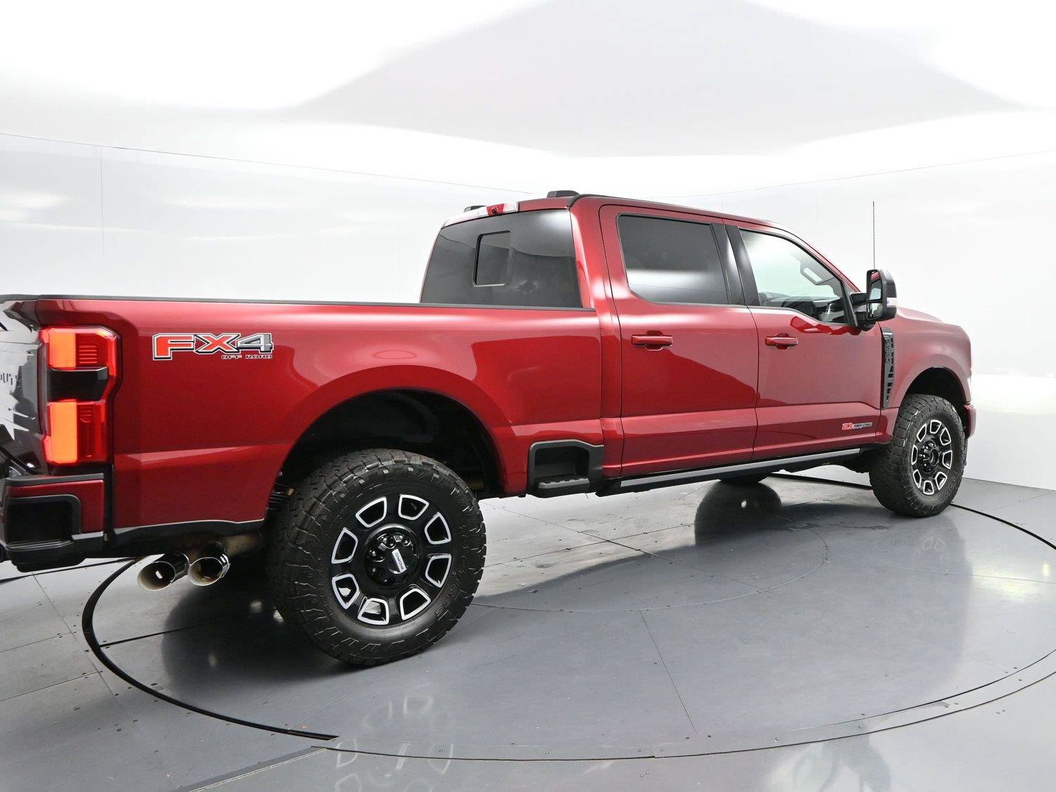Used 2026 Ford F350 Platinum w/ FX4 Off-Road Package AWD/4WD image 7