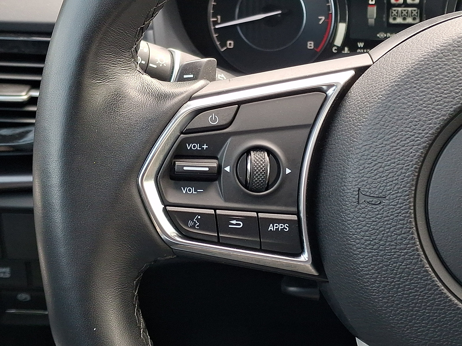 Certified 2025 Acura RDX SH-AWD image 21