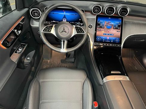 Used 2026 Mercedes-Benz GLC 300 4MATIC image 40