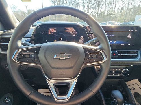 Used 2025 Chevrolet TrailBlazer ACTIV w/ Convenience Package image 14