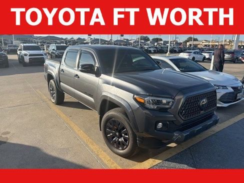 Used 2022 Toyota Tacoma Limited image 1