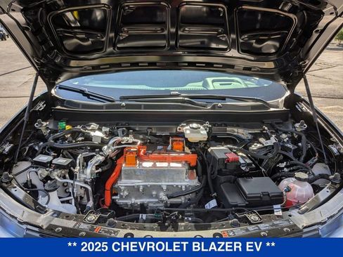 New 2025 Chevrolet Blazer EV LT w/ Midnight/Sport Edition AWD/4WD image 33