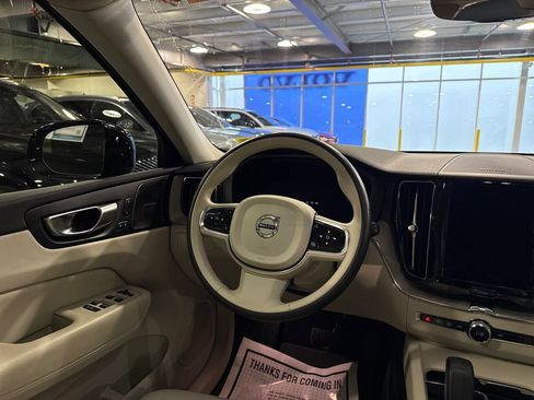 Certified 2024 Volvo XC60 B5 Plus w/ Protection Package Premier AWD/4WD image 23