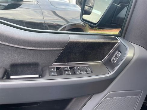 Used 2024 Ford F150 Lightning XLT image 18