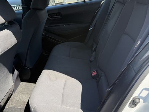 Used 2022 Toyota Corolla LE FWD image 6
