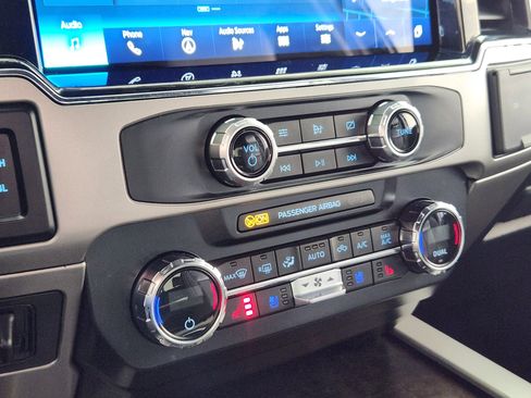 Certified 2022 Ford F350 Lariat w/ Lariat Ultimate Package image 24