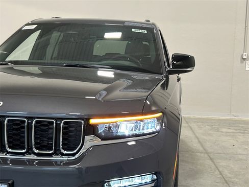 New 2025 Jeep Grand Cherokee Limited image 10