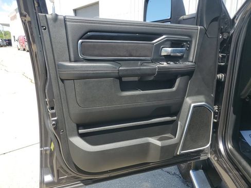 Used 2023 RAM 2500 Laramie AWD/4WD image 23