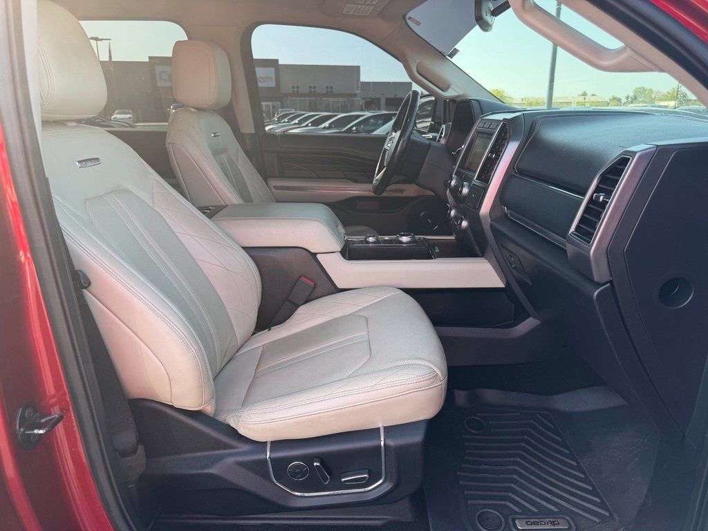 Used 2019 Ford Expedition Platinum AWD/4WD image 8