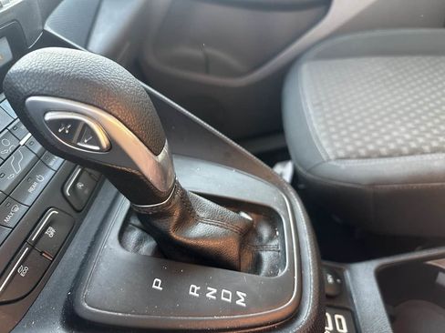 Used 2020 Ford Transit Connect XLT image 36