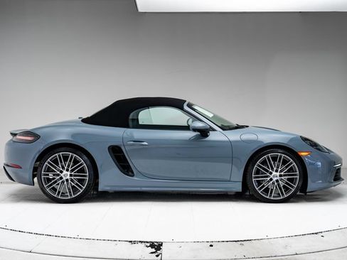 Certified 2024 Porsche 718 Boxster RWD image 29