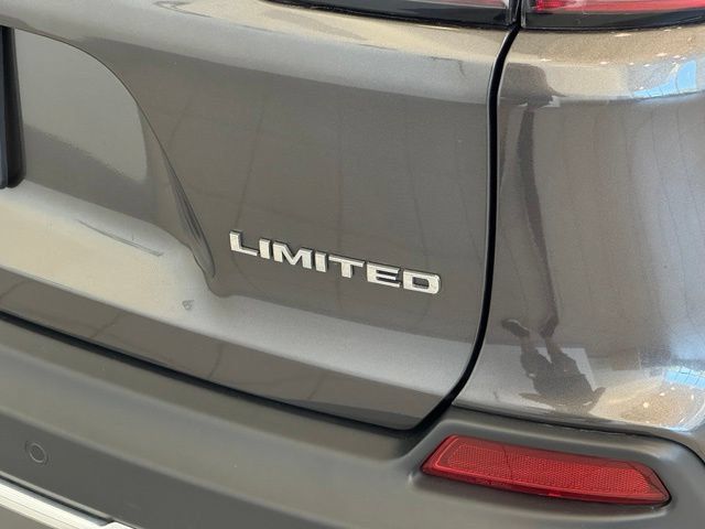 Used 2019 Jeep Cherokee Limited AWD/4WD image 44
