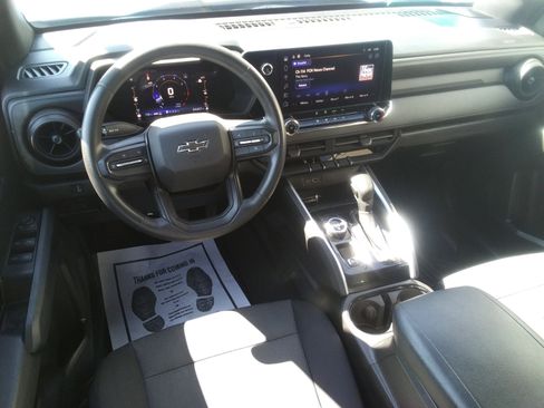 Used 2023 Chevrolet Colorado Trail Boss w/ Technology Package image 11