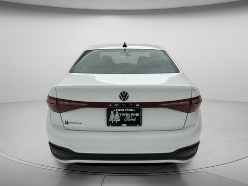 Used 2025 Volkswagen Jetta Sport FWD image 6