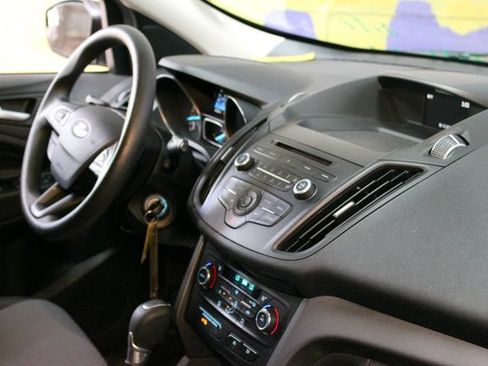 Used 2017 Ford Escape SE AWD/4WD image 10