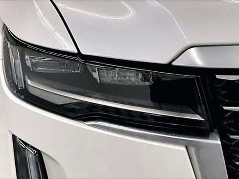 Used 2023 Cadillac Escalade Premium Luxury image 32