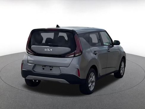 Used 2025 Kia Soul LX w/ LX Technology Package image 14