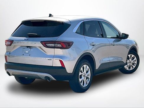 Used 2023 Ford Escape Active w/ Tech Pack #1 FWD image 3