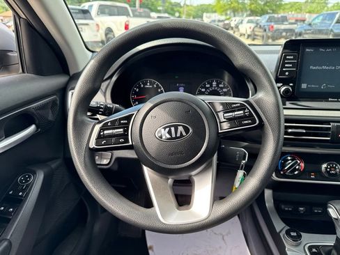 Used 2021 Kia Seltos LX AWD/4WD image 27
