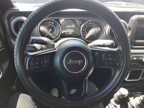 Used 2022 Jeep Wrangler Unlimited Sport AWD/4WD image 9