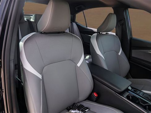 Used 2025 Toyota Camry SE image 31