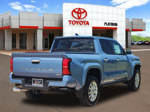 Used 2026 Toyota Tacoma Limited AWD/4WD image 4