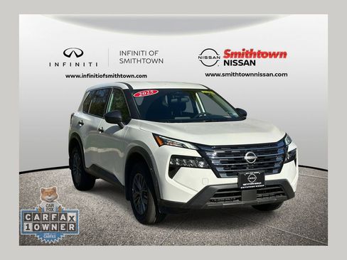Used 2025 Nissan Rogue S AWD/4WD image 1