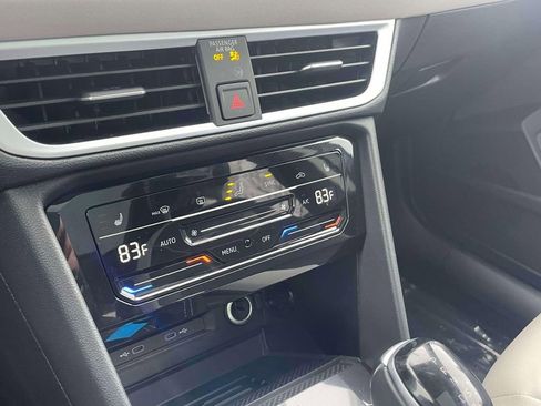 New 2026 Volkswagen Taos SE image 27