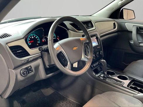 Used 2017 Chevrolet Traverse LT AWD/4WD image 17