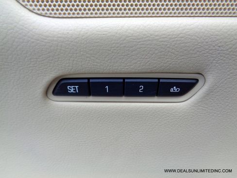 Used 2019 Cadillac XT5 Luxury w/ LPO, Radiant Package AWD/4WD image 16