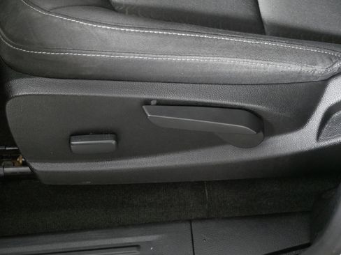 Used 2015 GMC Canyon SLE w/ SLE Convenience Package image 20