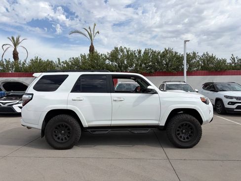 Used 2016 Toyota 4Runner Trail AWD/4WD image 2
