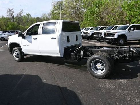New 2026 Chevrolet Silverado 3500 W/T w/ WT Convenience Package AWD/4WD image 9