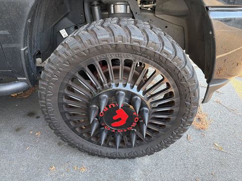 Used 2025 RAM 3500 Big Horn AWD/4WD image 9