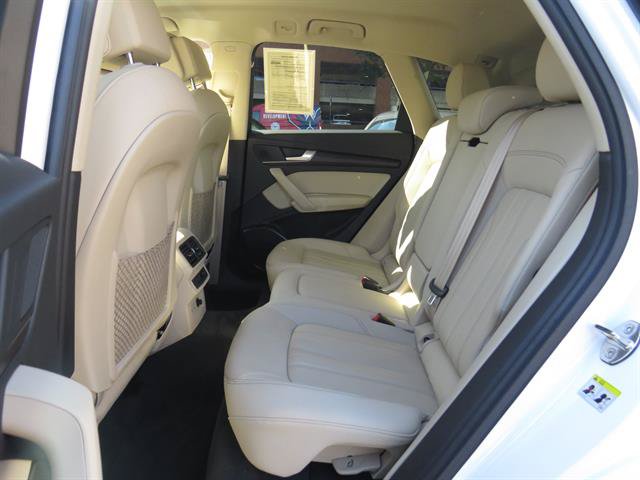Used 2022 Audi Q5 2.0T Premium AWD/4WD image 23