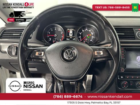 Used 2017 Volkswagen Passat 1.8T SEL Premium image 18
