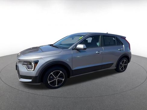 Used 2026 Kia Niro LX FWD image 8