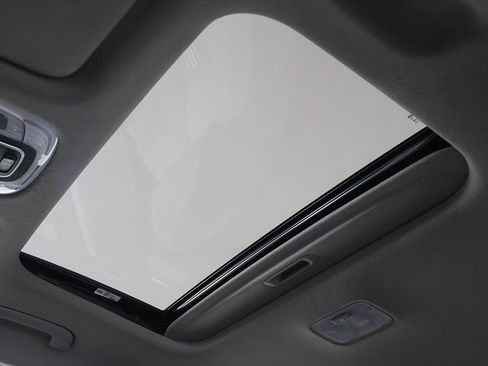 Certified 2024 Hyundai Elantra SEL w/ Convenience Package image 18