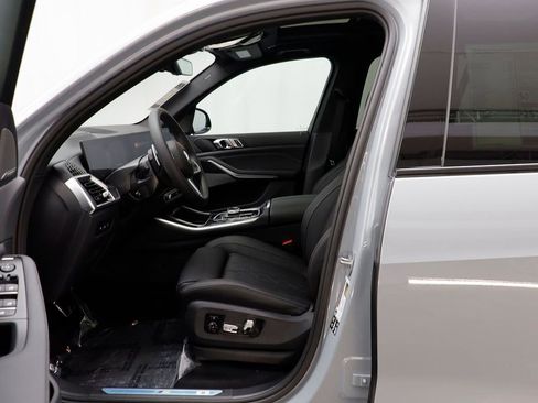 New 2026 BMW X5 xDrive40i w/ Executive Package image 6