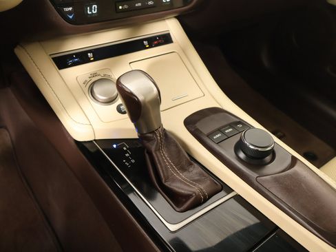 Used 2017 Lexus ES 350 w/ Premium Package FWD image 8